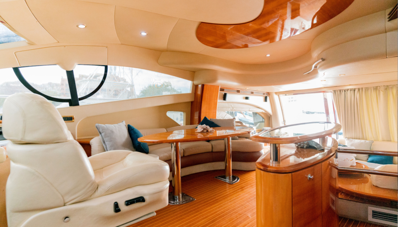 Professional crew members of Cabo Boat Rental